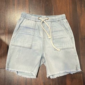 NWT Easel Drawstring Shorts